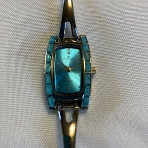 Working Minicci Silver Tone with Blue Acrylic Accents Watch w Brand New Battery!